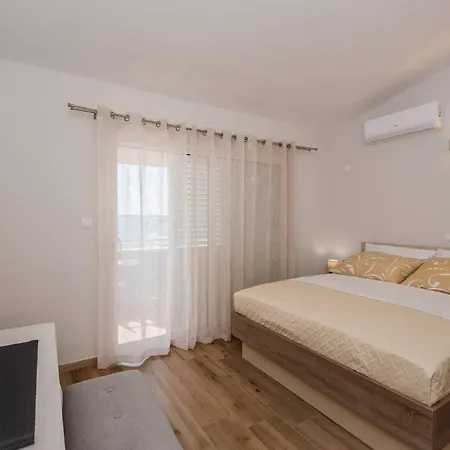 Savin Brodarica (Sibenik-Knin)