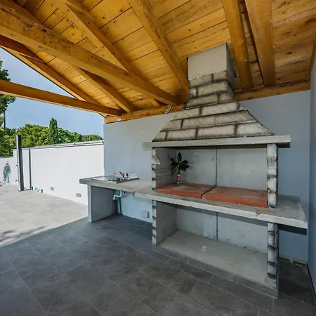 Savin * Brodarica (Sibenik-Knin)