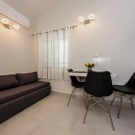Apartman Savin *